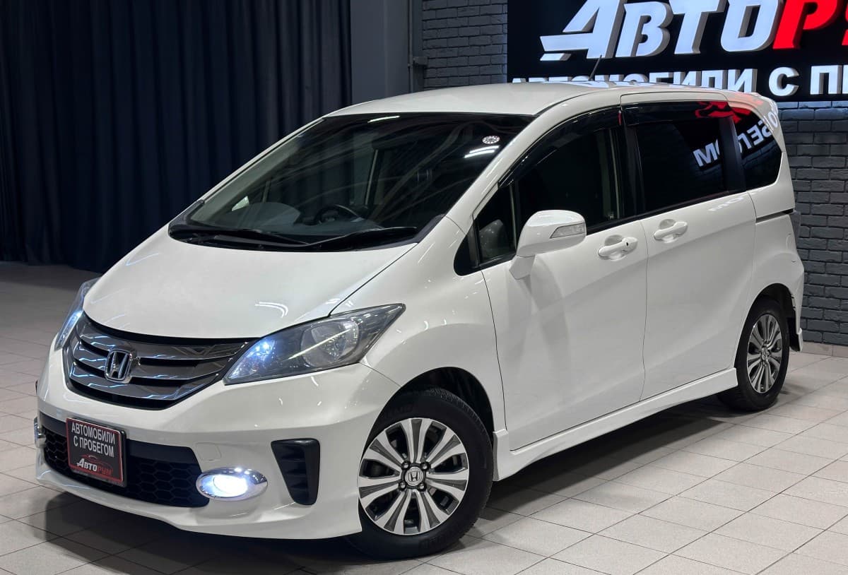Honda Freed - 2